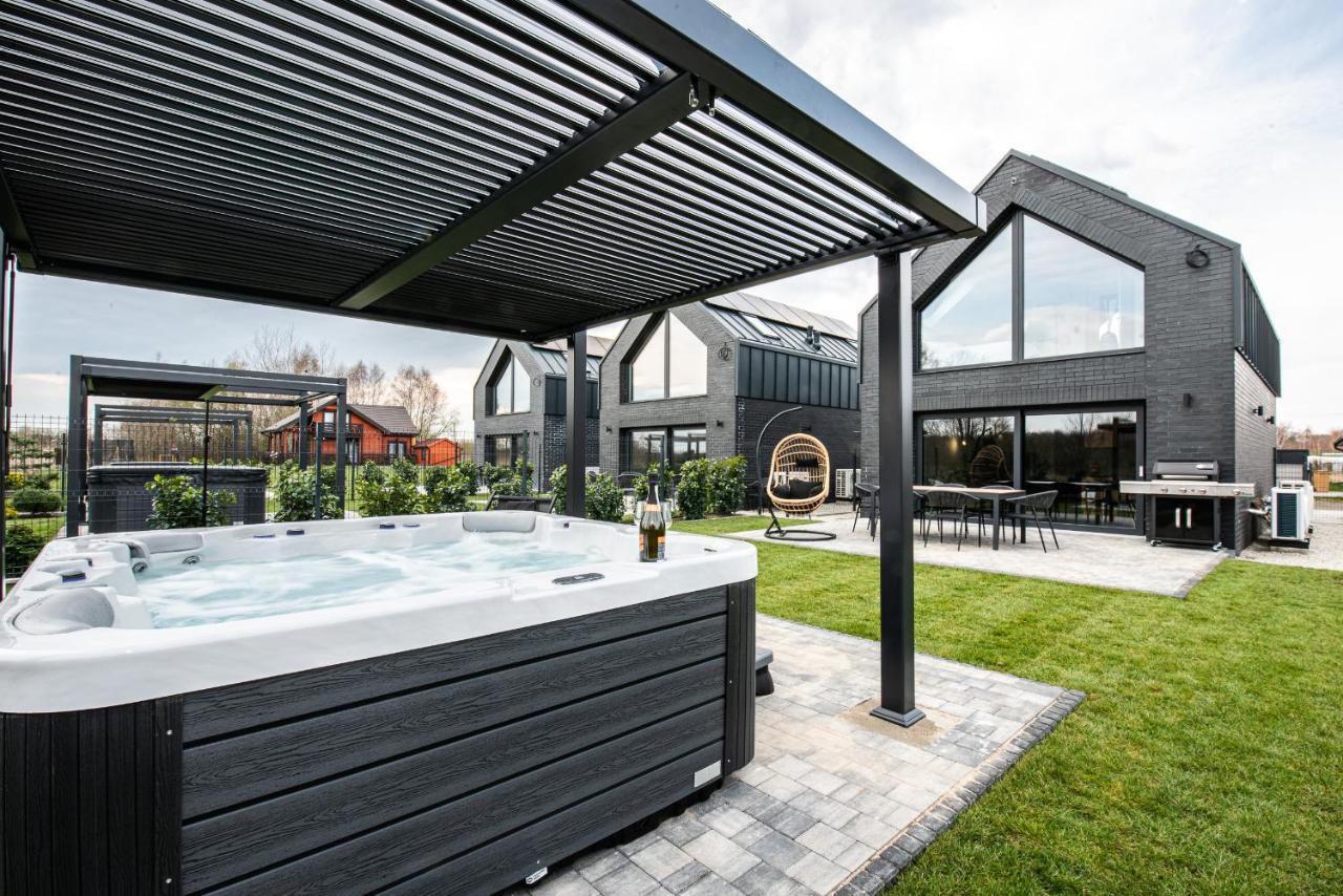 Odnova - Holiday Home With Spa Bobolin Exteriör bild